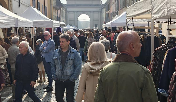 Folla da record per la &ldquo;Sagra Edition&rdquo; di Antiquaria: un successo travolgente