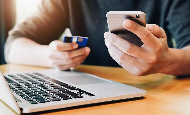 Assicurazioni fantasma: migliaia di euro in fumo
