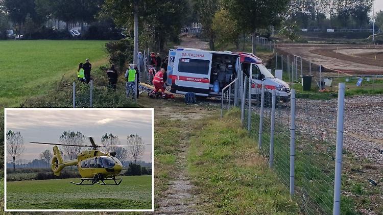Brutta caduta in moto durante l'allenamento, 15enne in ospedale