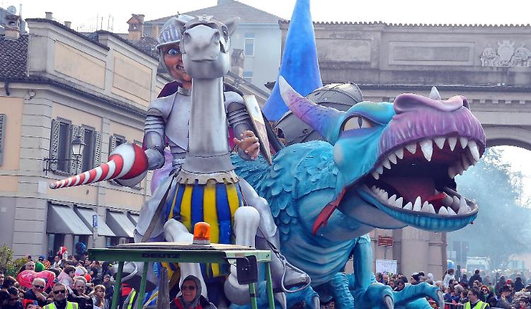 Gran Carnevale e organi per conquistare i turisti