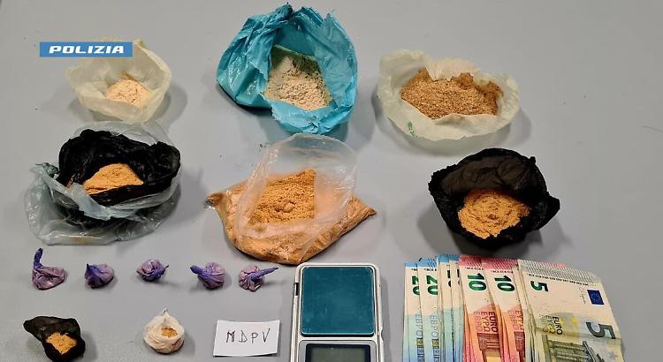 Quel bacio avvelenato della droga dell’amore