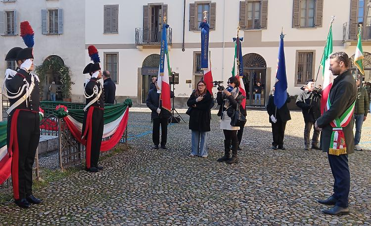 «Dietro ogni uniforme la promessa di difendere libertà, giustizia e solidarietà»