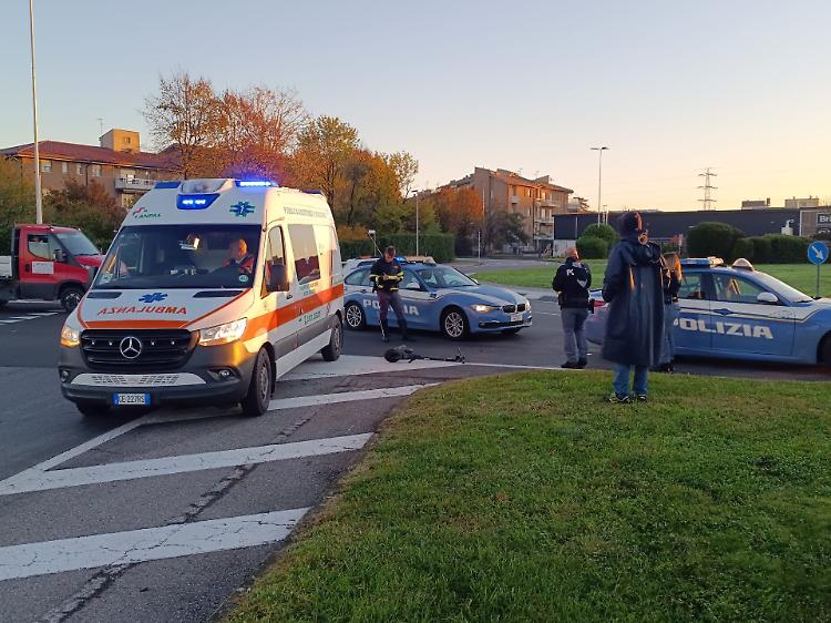 Monopattino travolto da un suv all’alba: ferito un 30enne