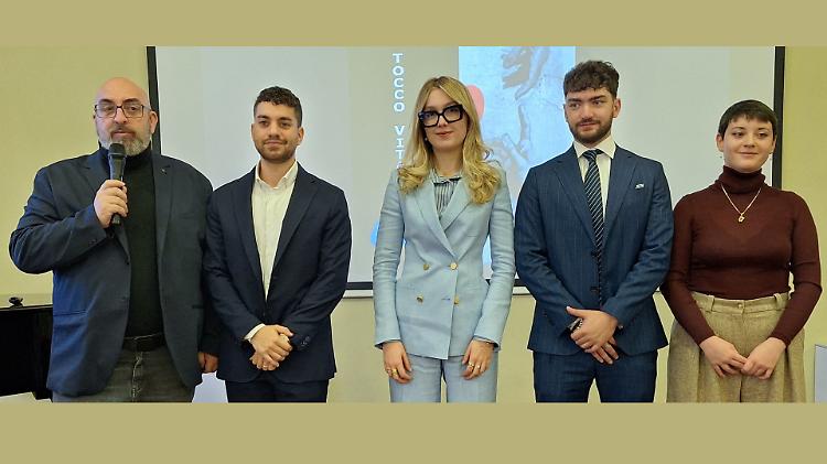 L&rsquo;Intelligenza artificiale entra in corsia: opportunit&agrave; per la sanit&agrave; del futuro