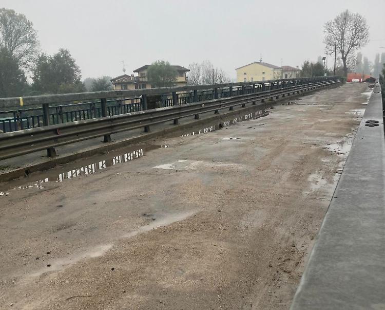 Ponte sull&rsquo;Oglio verso la riapertura: lavori in anticipo di tre giorni