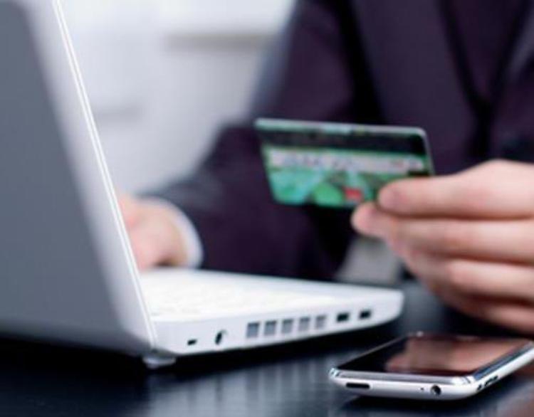 E-commerce: vincono i negozi fisici