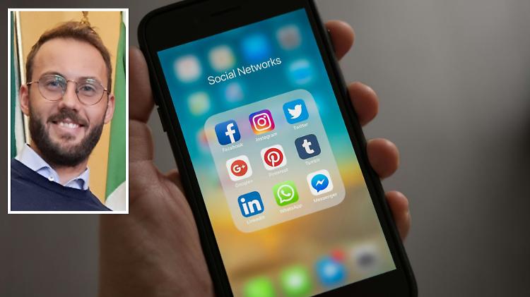 Stretta sui social del Comune: &laquo;Regole, monitoraggio e... moderazione&raquo;