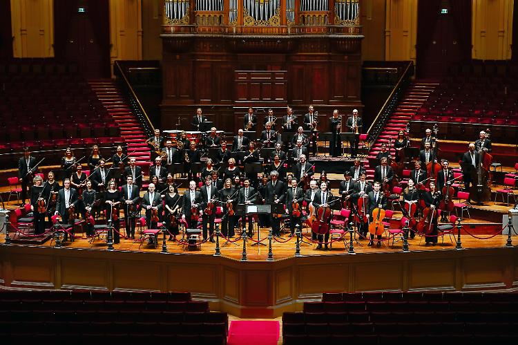 Gabriela Montero, Andrej Borejko e Stuttgart Philharmonic Orchestra