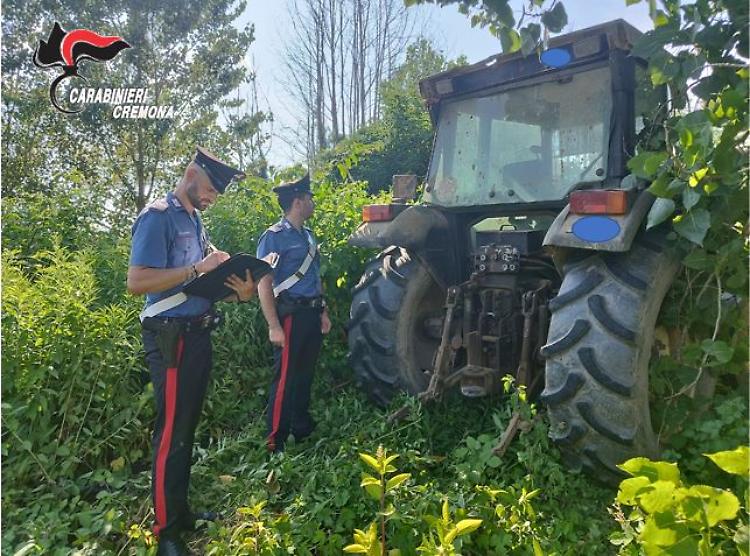 Banda dei trattori smascherata: sei colpi nelle campagne, tre denunciati