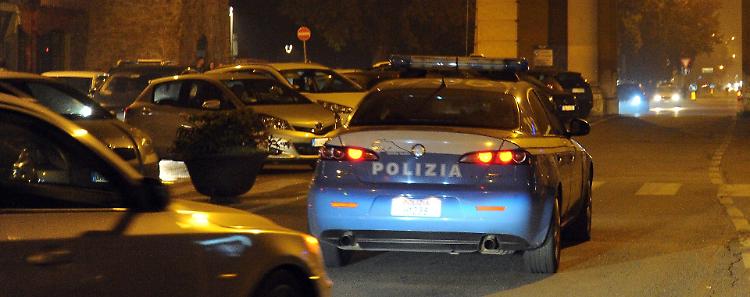 Agguato all&rsquo;alba in piazza Garibaldi, polizia al lavoro sulle immagini