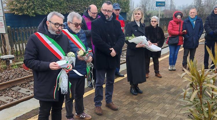 Ricordo e silenzio per le vittime del disastro ferroviario