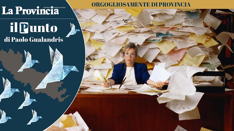 Lentocrazia e burosauri in un mondo che corre