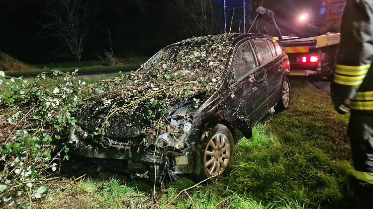 Fuori strada sul cavalcavia di Ombriano della tangenziale, ferito un 47enne
