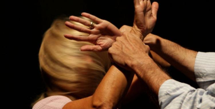 Una vita  di botte e violenze: sei anni al marito-padrone