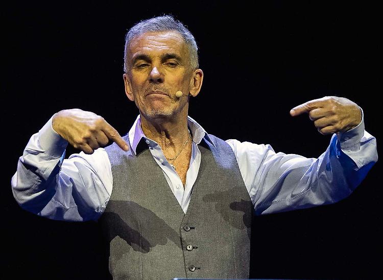 Federico Buffa racconta il mito di Kobe Bryant: viaggio tra gloria, ossessioni e leggenda