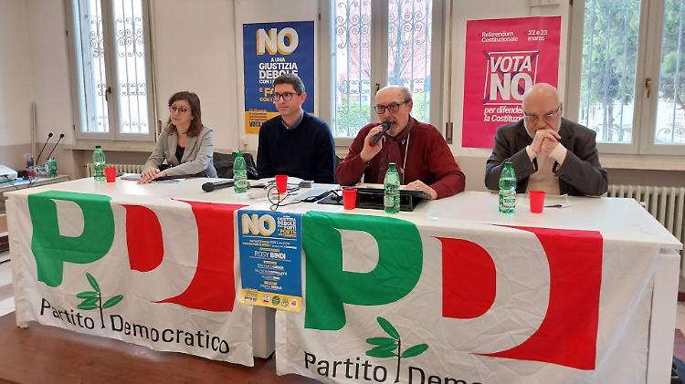 Nuovo segretario Pd, urne aperte