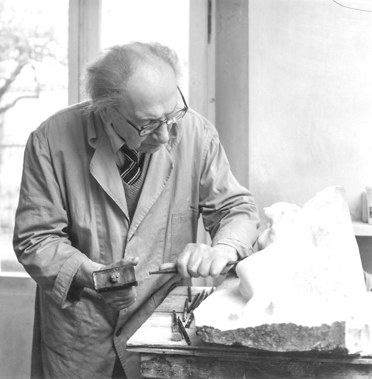 Incontrarsi per strada. Mario Coppetti in via Solferino