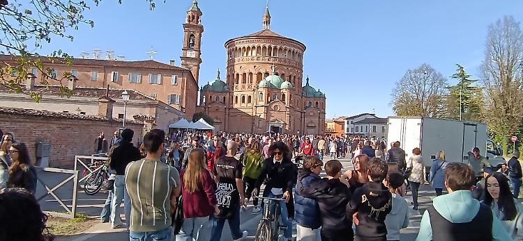 Santa Maria, folla in fiera: &laquo;Ma basta isolamento&raquo;