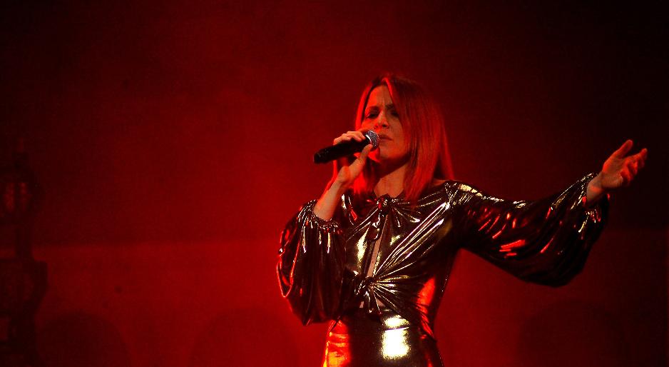 Noemi la rossa bruciante di passione